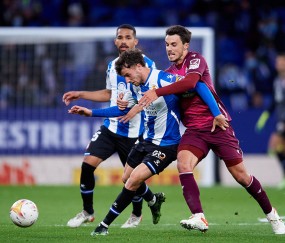 南宫娱乐官网-太狠了！费耶诺德强势反弹备战国王杯加时末段新疆广汇防线松动，NBA总决赛在即 